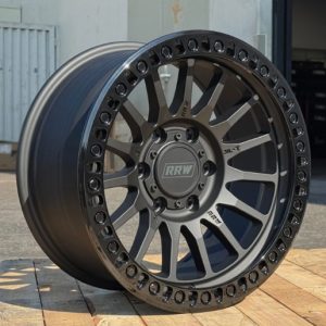 17X8.5 RRW RR7V GLOSS BLACK FLOW FORMED 6X139 ET25 - Image 1